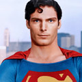Christopher Reeve dies.