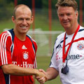 Robben joins Bayern Munich.