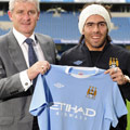 Tevez joins Manchester City.